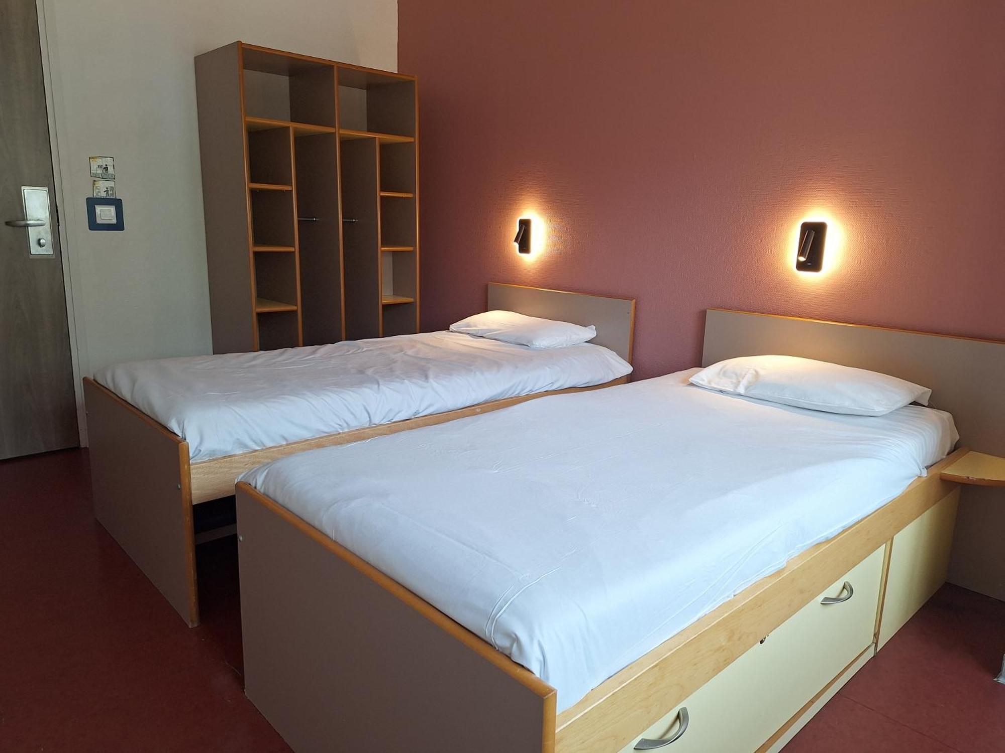 Auberge De Jeunesse Hi รูออง ภายนอก รูปภาพ
